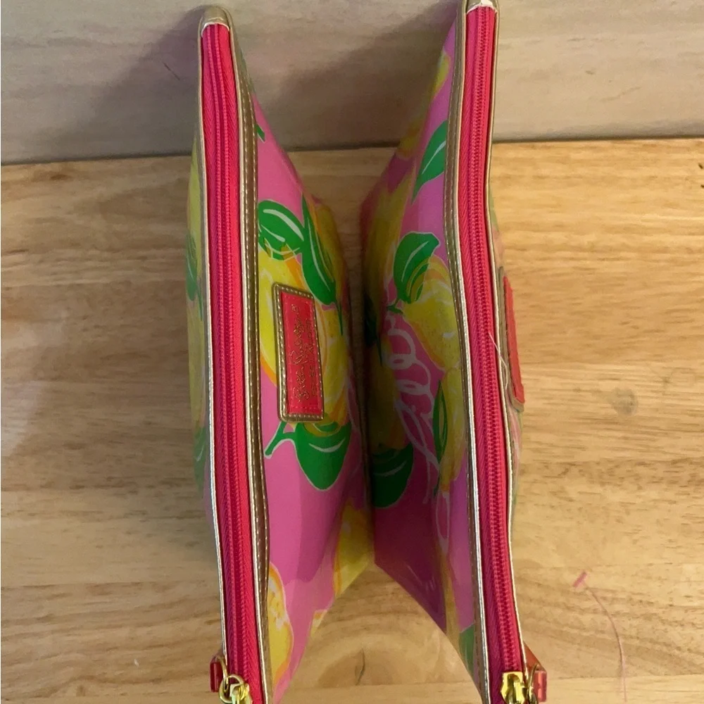 2 Lilly Pulitzer Estée Lauder Vibrant Pink and Lemon Cosmetic Bag Duo